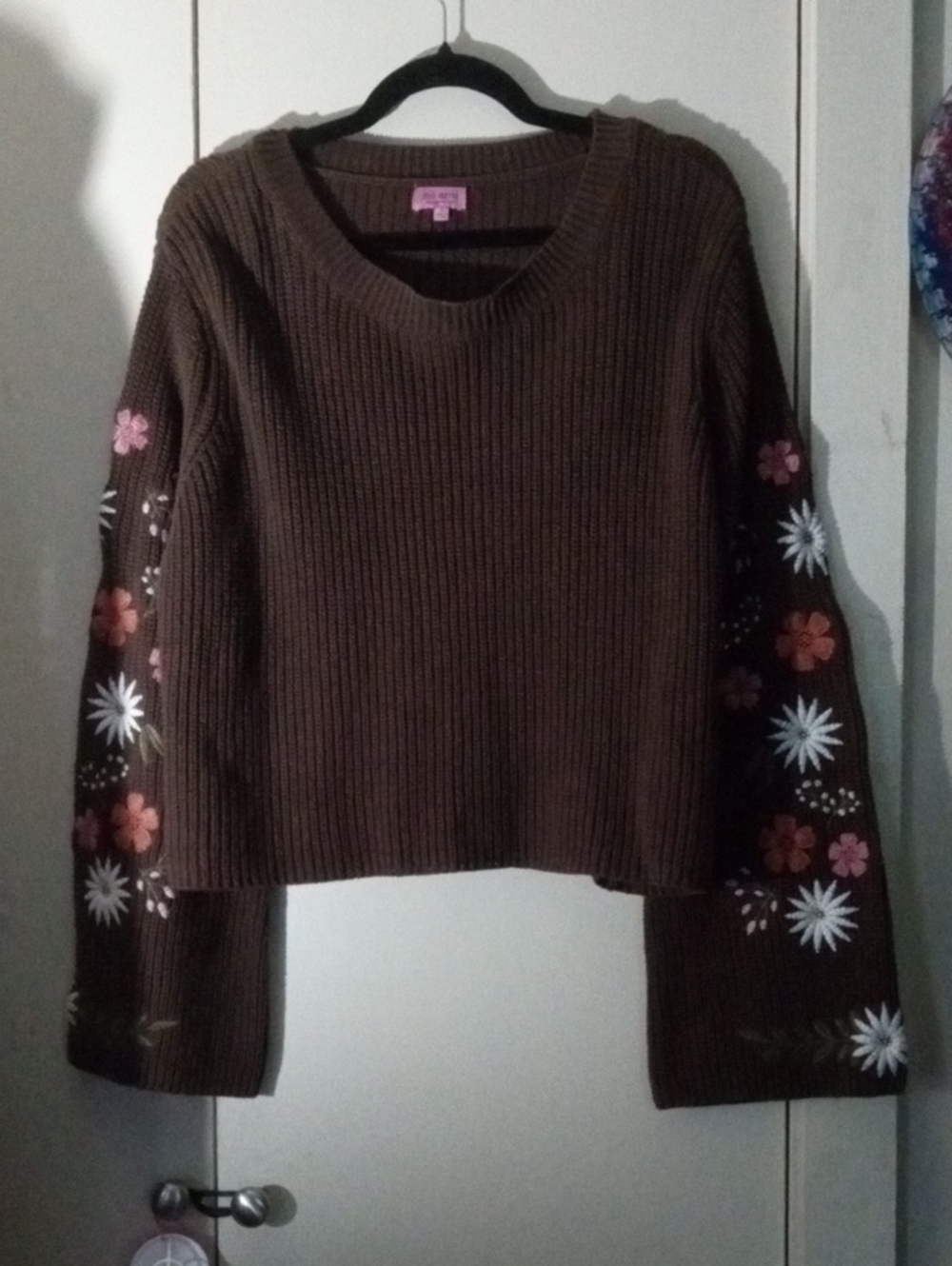 miami Brown Ribbed Crewneck Sweater with Floral Sleeve Embroidery Large